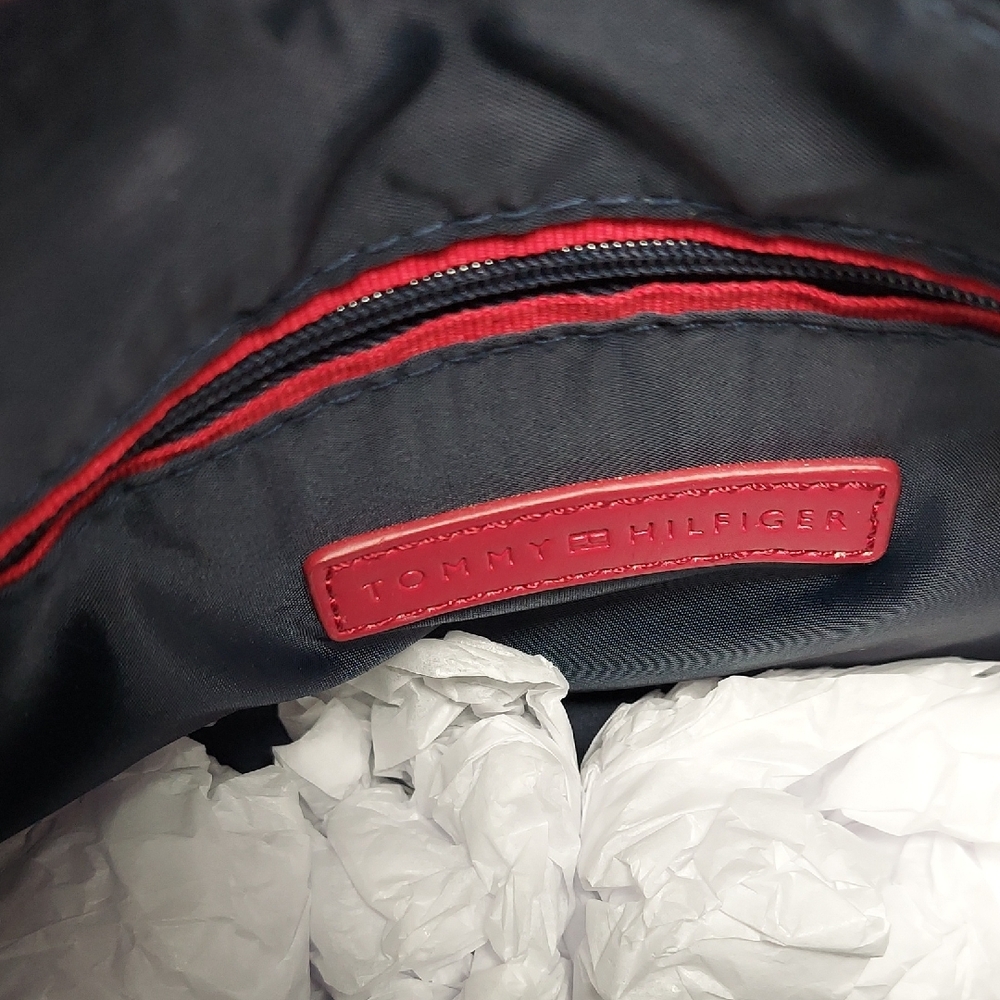Tommy Hilfiger Royal Blue Tote Bag with Matching Wallet - Picture 2 of 9